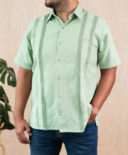 Load image into Gallery viewer, SIDREY Men&#39;s Mexican Guayabera Guayamisa Shirt - Fern Green